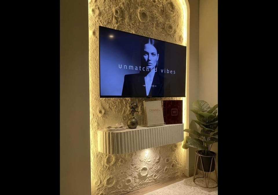 Communal lounge/ TV room, TV and multimedia, Evening entertainment