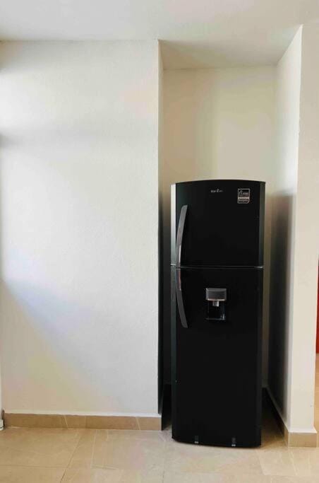 Nueva en Frac Privado Alberca 50MBS FACTuramos Apartment in State of Michoacán