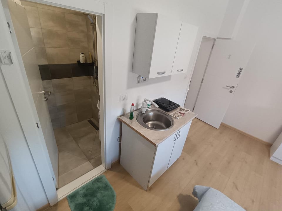 Komforna Soba U Centru #3 Bed and Breakfast in Serbia