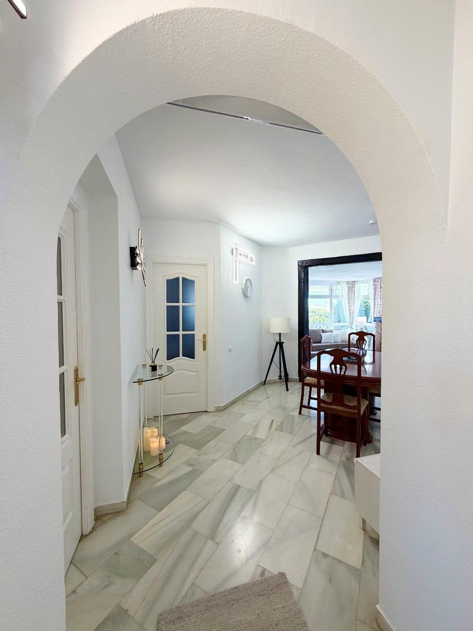 Coffee/tea facilities, oven, stove, toaster, kitchen