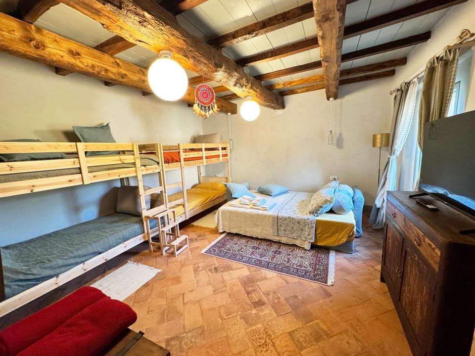 Bedroom, Family