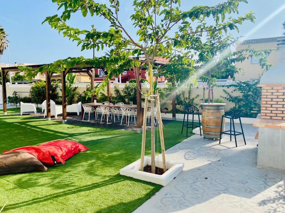 Garden, Garden view