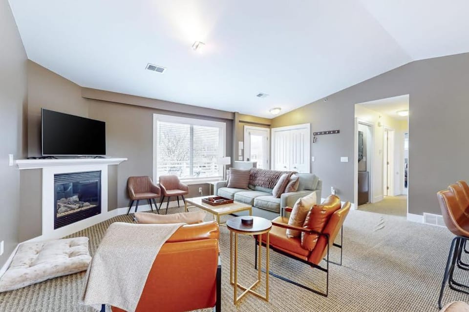 Northern Light Condominiums: Jack's Perch House in Douglas