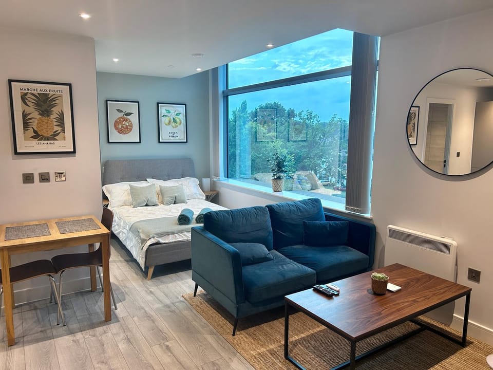 Living room, Dining area, Bedroom
