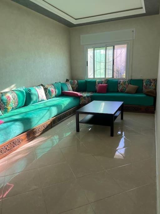 Living room, Quiet street view