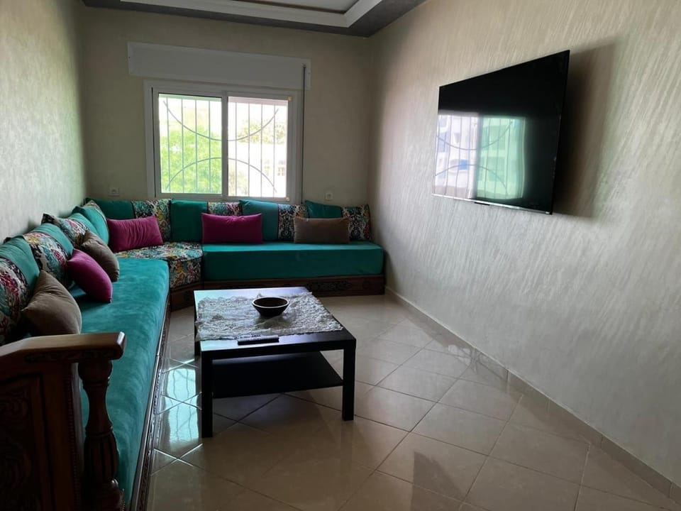 Appart situé au centre de Martil ,moderne près de la plage ,de l'aéroport Tetouan et vue sur lac Apartment in Tangier-Tétouan-Al Hoceima