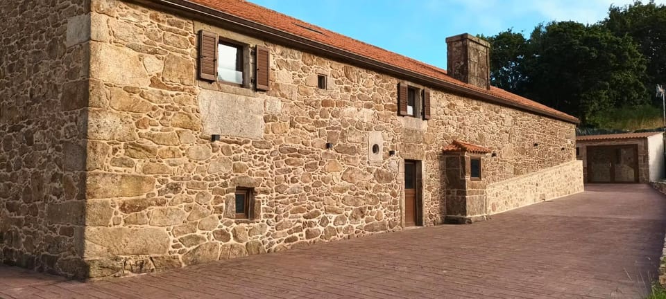 Property building, Facade/entrance, Off site