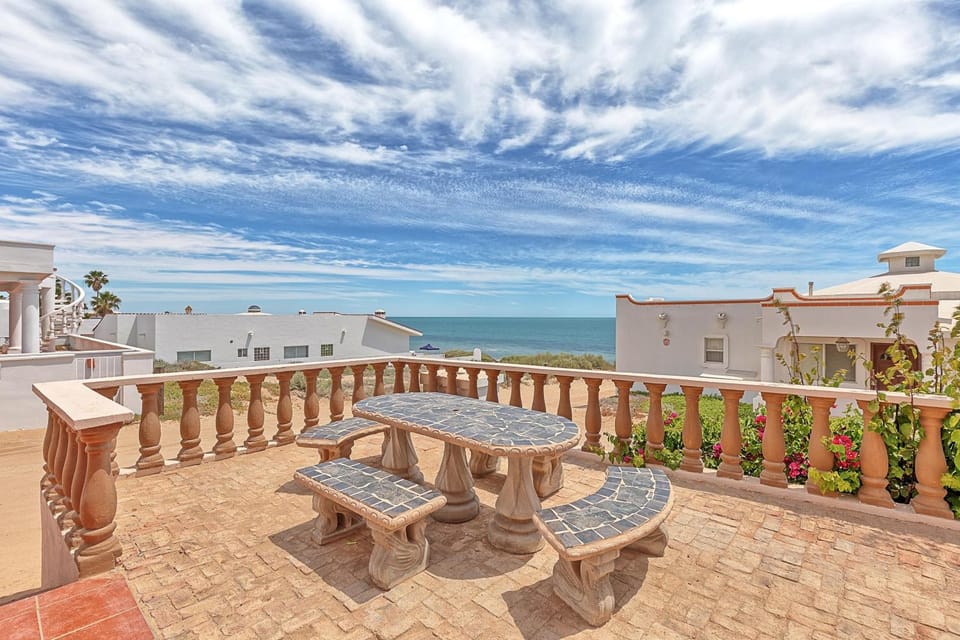 View (from property/room), Balcony/Terrace, Sea view