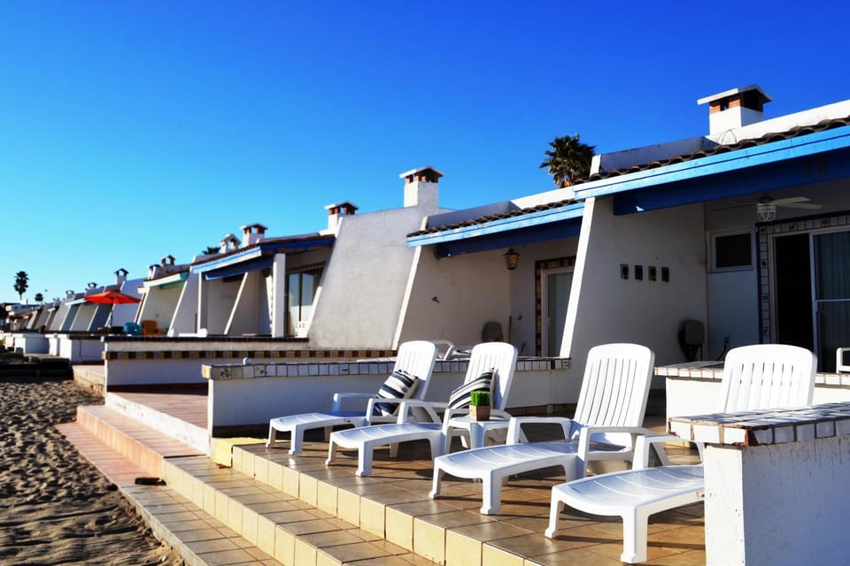 Property building, View (from property/room), Balcony/Terrace, sunbed