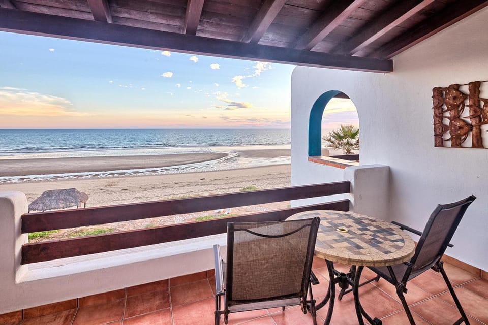 View (from property/room), Balcony/Terrace, Sea view