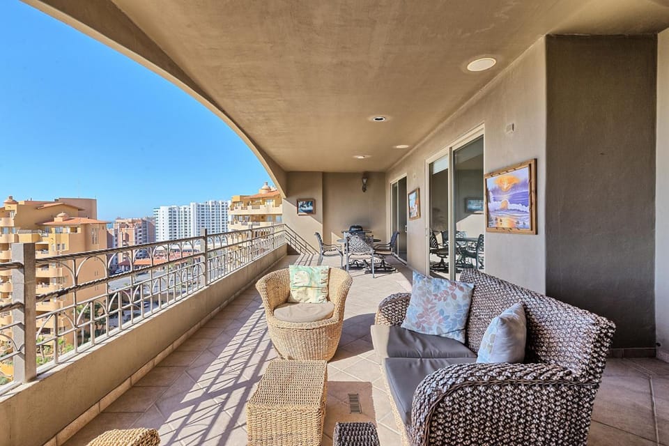 View (from property/room), Balcony/Terrace