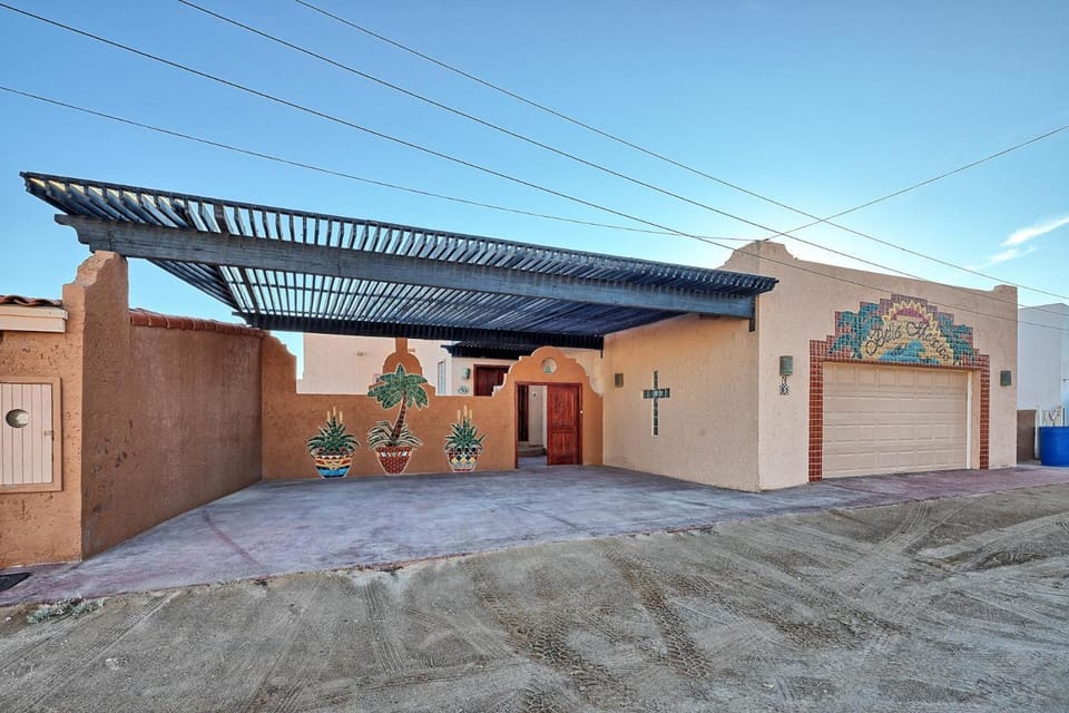 Property building, Facade/entrance