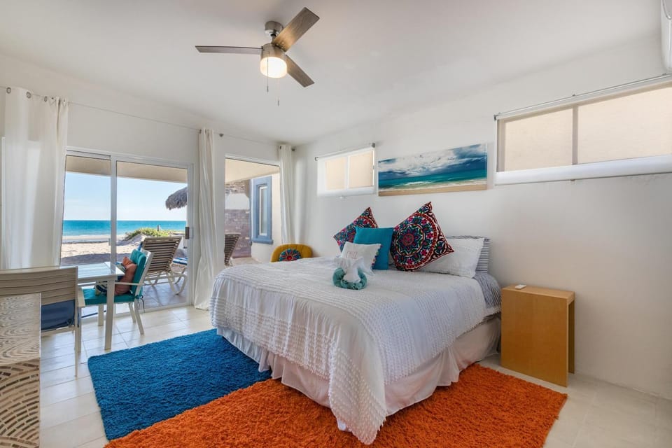 Bed, Photo of the whole room, Bedroom, Sea view