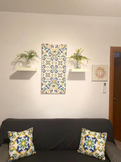 Living room, Decorative detail