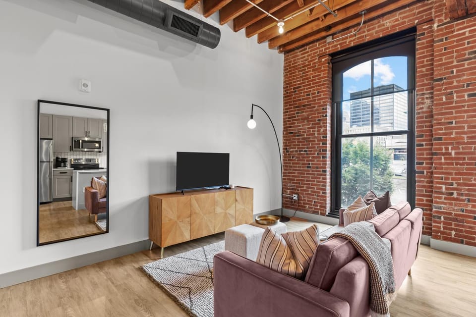 TV and multimedia, Seating area, Evening entertainment