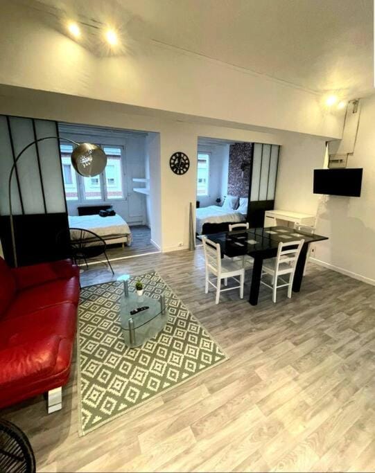 TV and multimedia, Living room, Photo of the whole room, Seating area