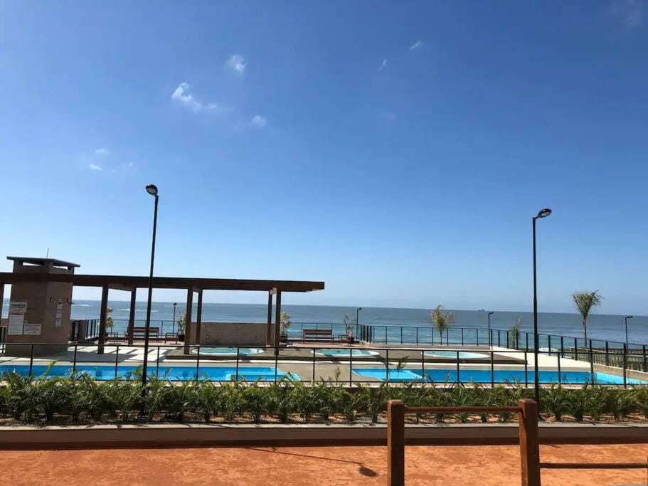 Day, Natural landscape, Pool view, Sea view, Swimming pool, sunbed