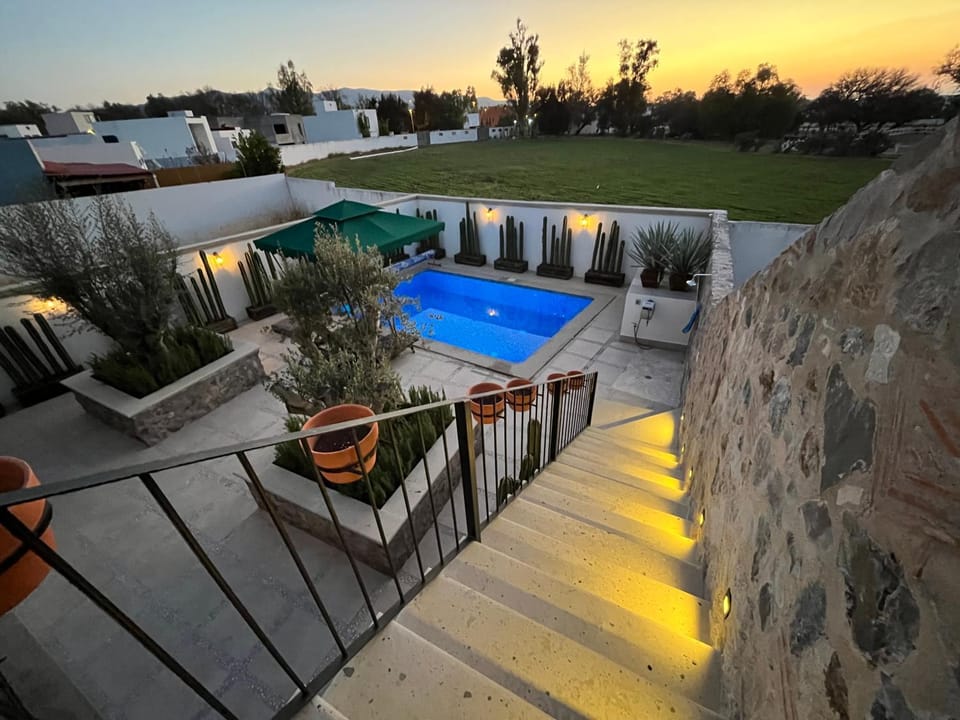 Casa Frida con Piscina Privada Caliente, Aire Acondicionado, Billar, Parrilla & FirePit House in State of Guanajuato