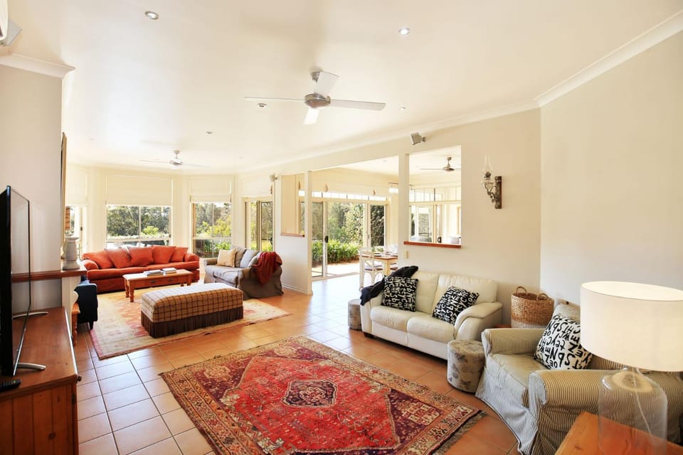 Coolaroo Beach House - By Berry Getaways House in Berry