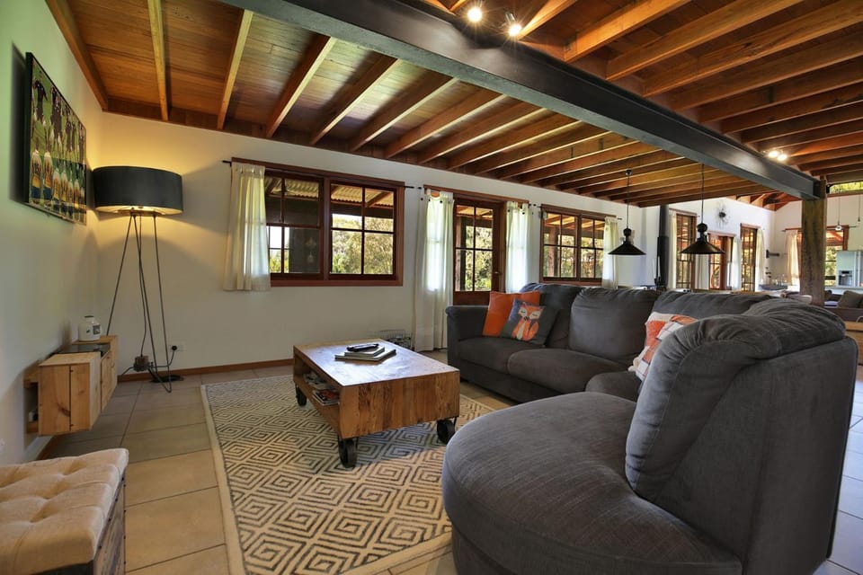 Amaroo House - By Berry Getaways House in New South Wales