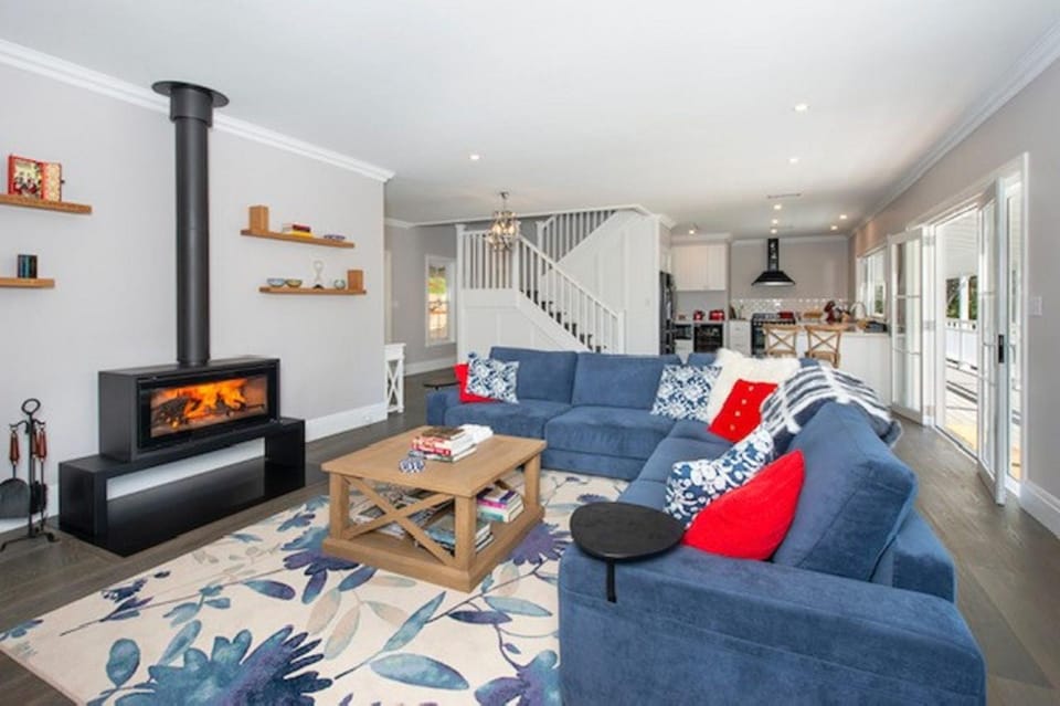 Possum Gully Lodge -By Berry Getaways House in Berry