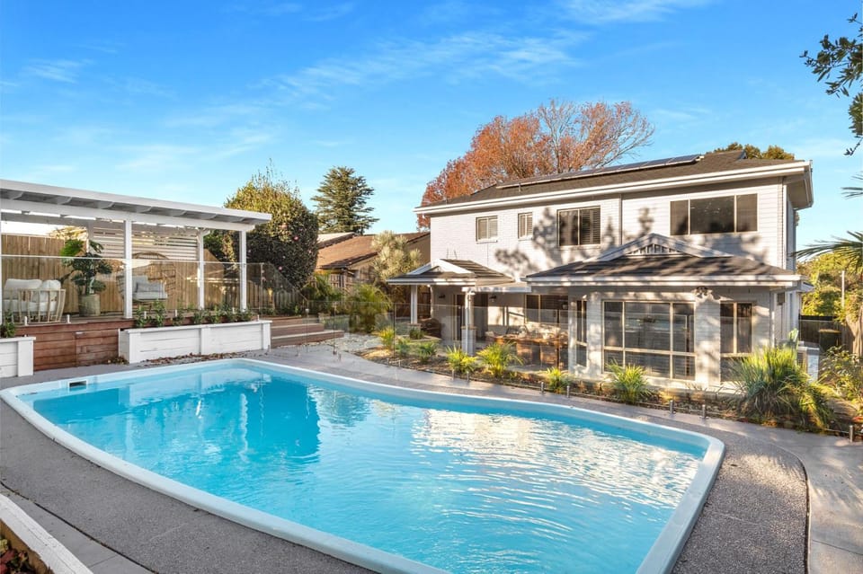 Property building, Swimming pool