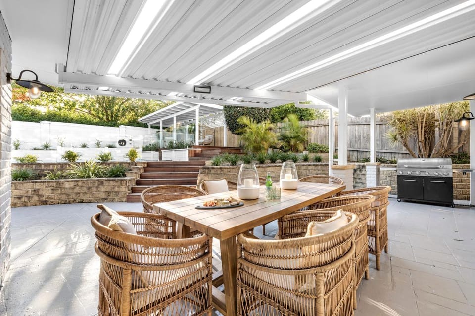 Patio, BBQ facilities, Seating area, Dining area