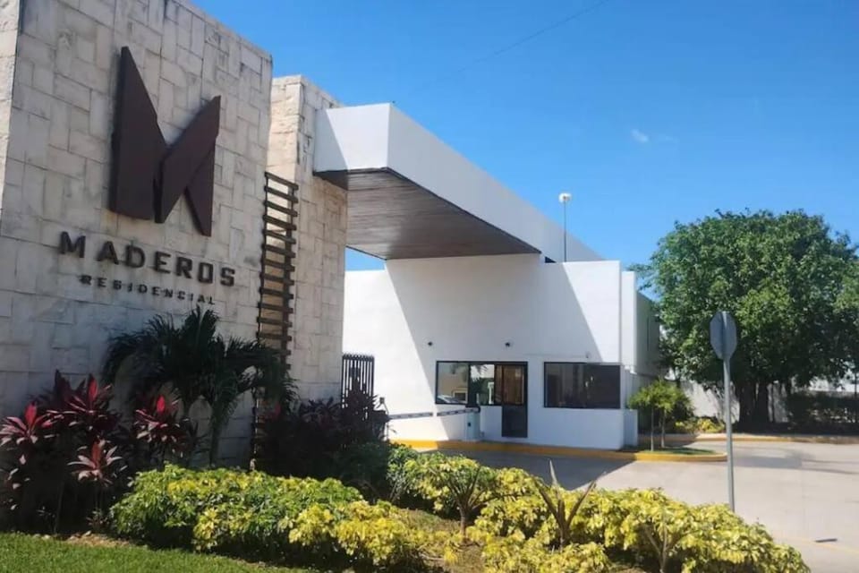 Maderos Residencial PentHouse and RoofTop Apartment in Cancun