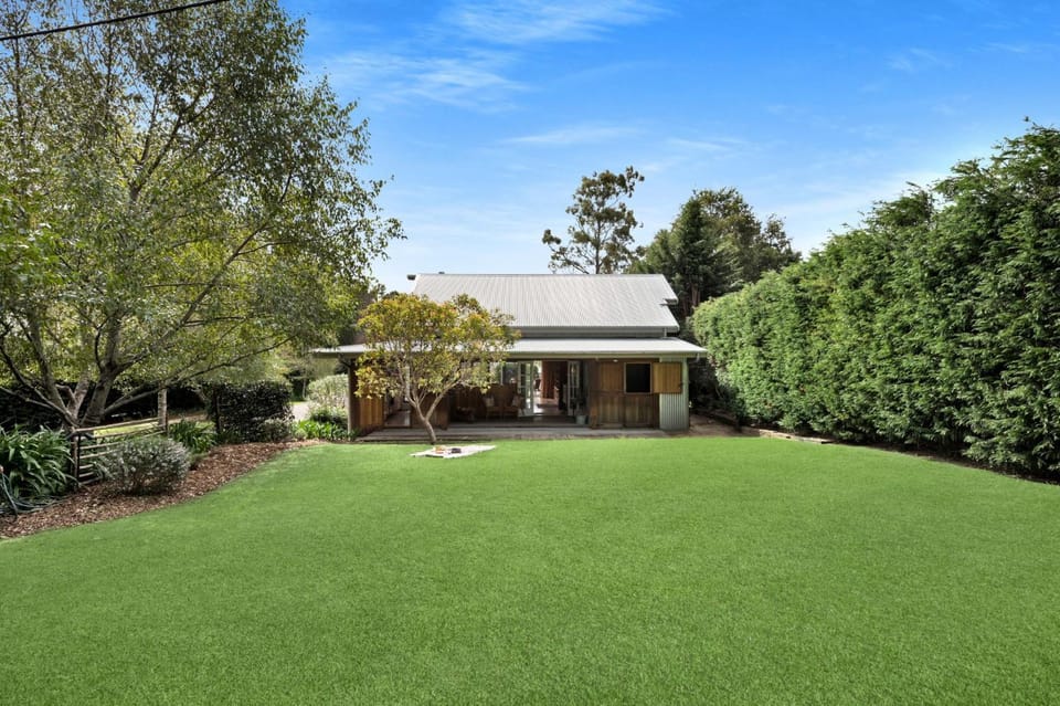 Property building, Natural landscape, Garden view