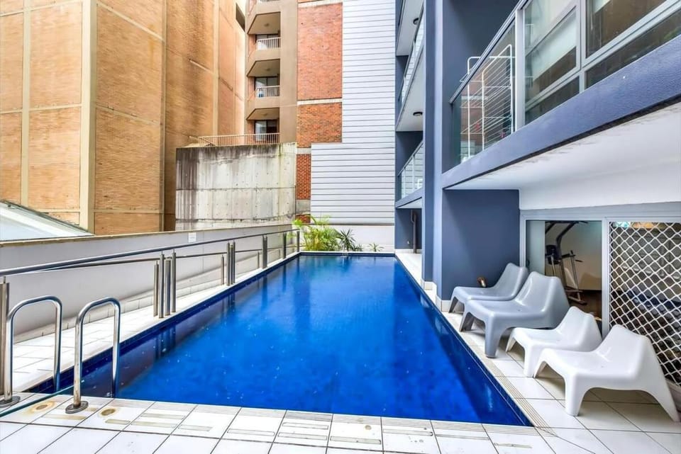 KS355 - CBD Apartment with Pool & Gym Apartment in Sydney