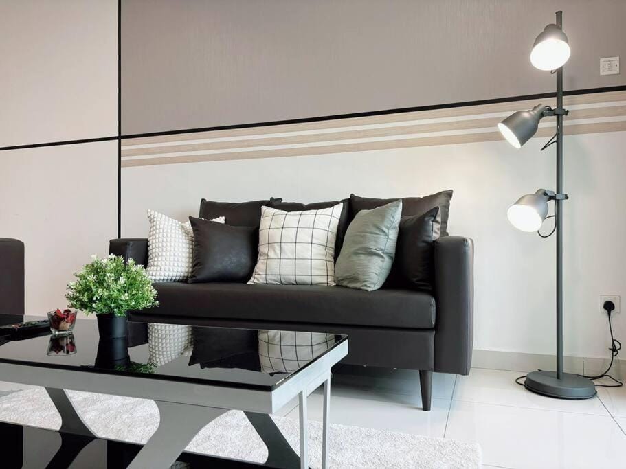 Ksl C2 3R3B 1-5pax #Daya#Austin#Ikea#Aeon Apartment in Johor Bahru