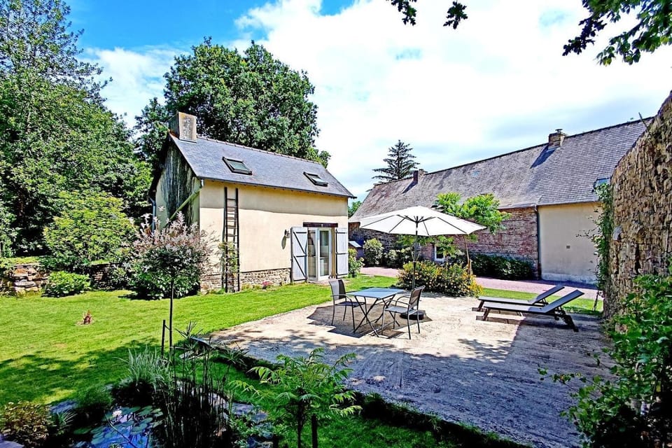 Le gwenved en brocéliande House in Paimpont