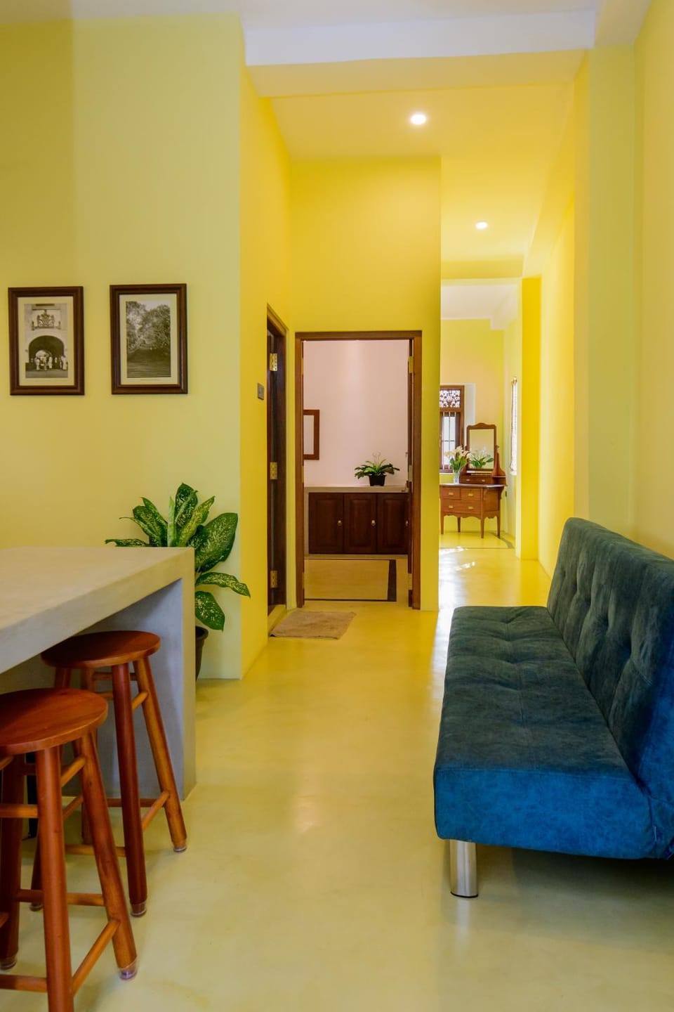 Seating area, Dining area