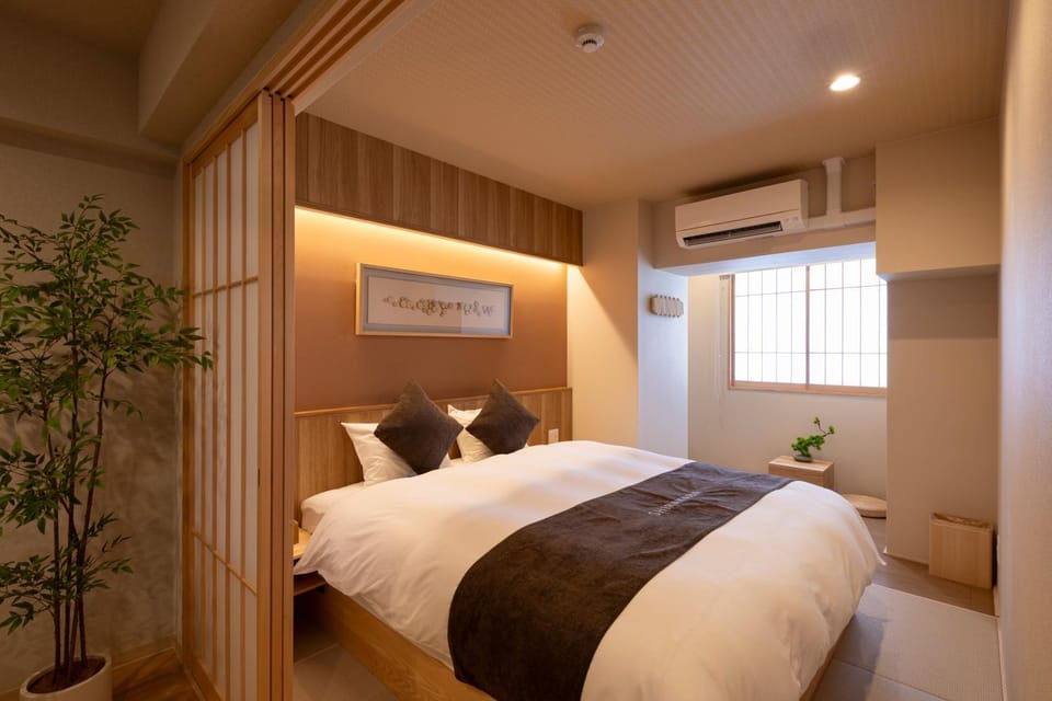 Bed, Bedroom, air conditioner