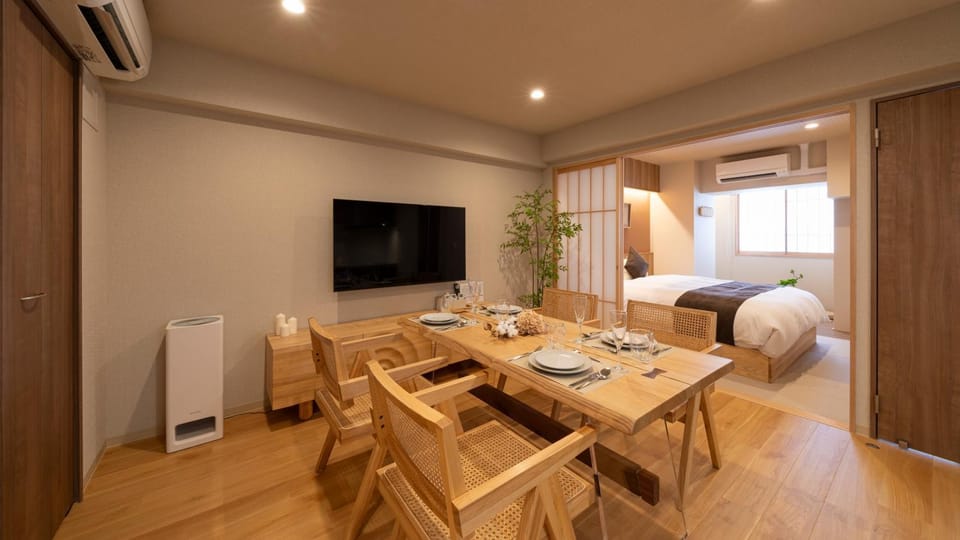 TV and multimedia, Living room, Dining area, air conditioner