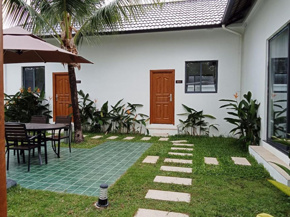 Garden, Dining area, Garden view