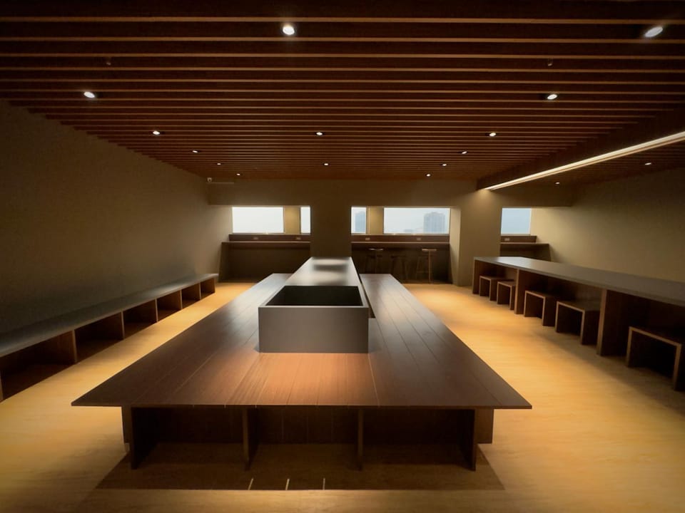 Brown House Hotel - Taipei Main Station Inn in Taipei City