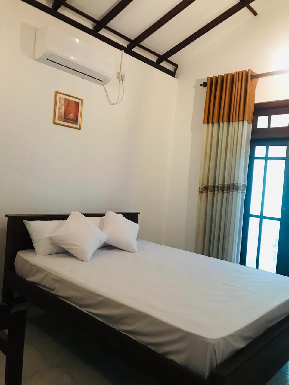 Bed, Bedroom, air conditioner