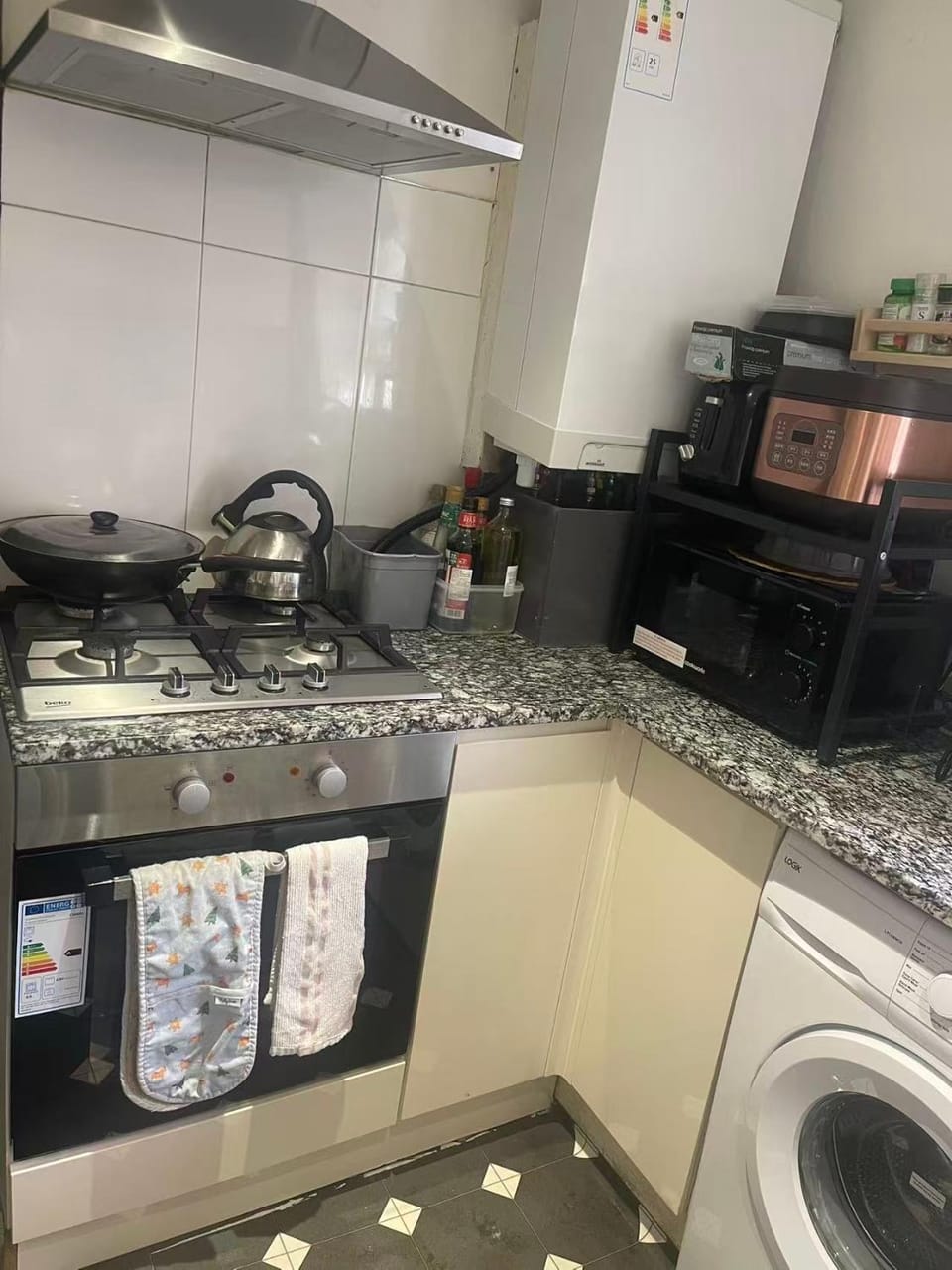 microwave, oven, stove, toaster, washing machine, kitchen