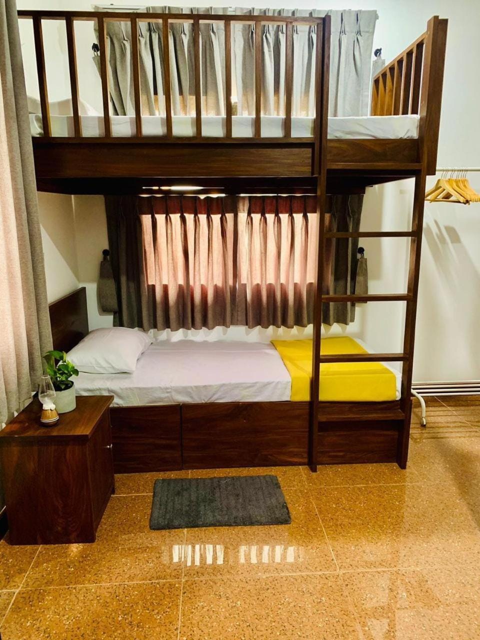 Bed, Bedroom, bunk bed