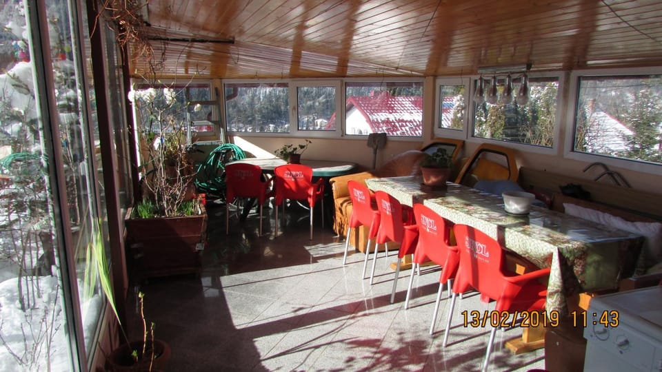 Vila Marcela Bed and Breakfast in Prahova, Romania