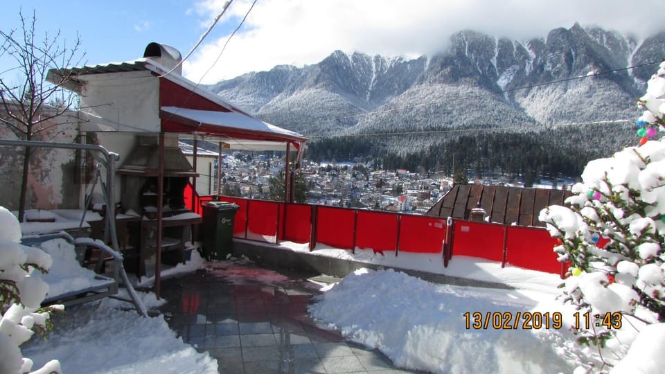 Vila Marcela Bed and Breakfast in Prahova, Romania
