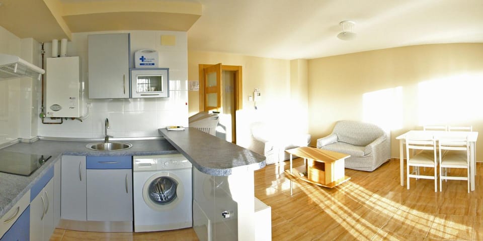 Kitchen or kitchenette, Living room