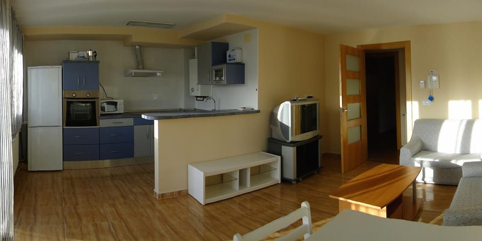 Kitchen or kitchenette, Living room