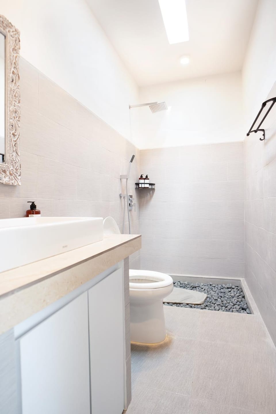 2BR Rice Field View Private Villa in Cemagi Villa in Kediri