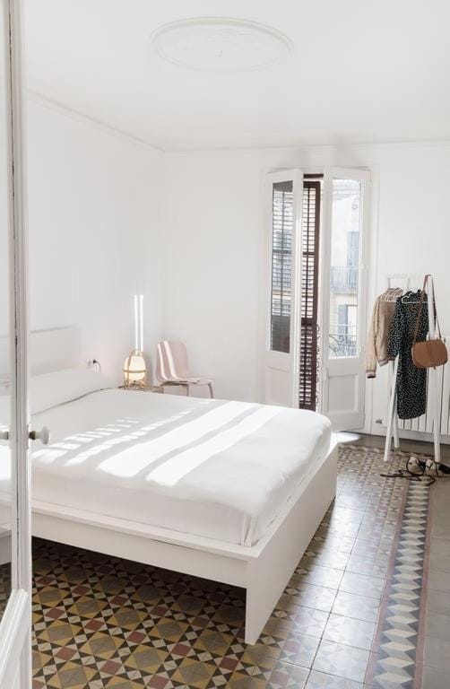 Bed, Photo of the whole room