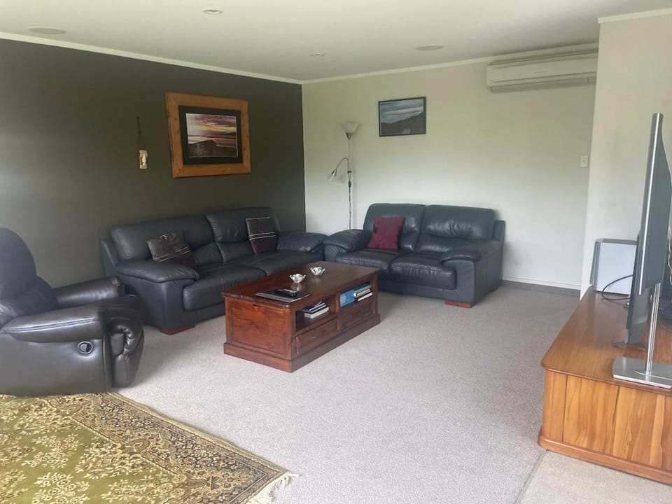 Tempting on Tui - Private home near Taupo CBD House in Taupo