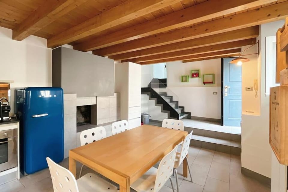 Kitchen or kitchenette, Living room, Dining area, oven, stove