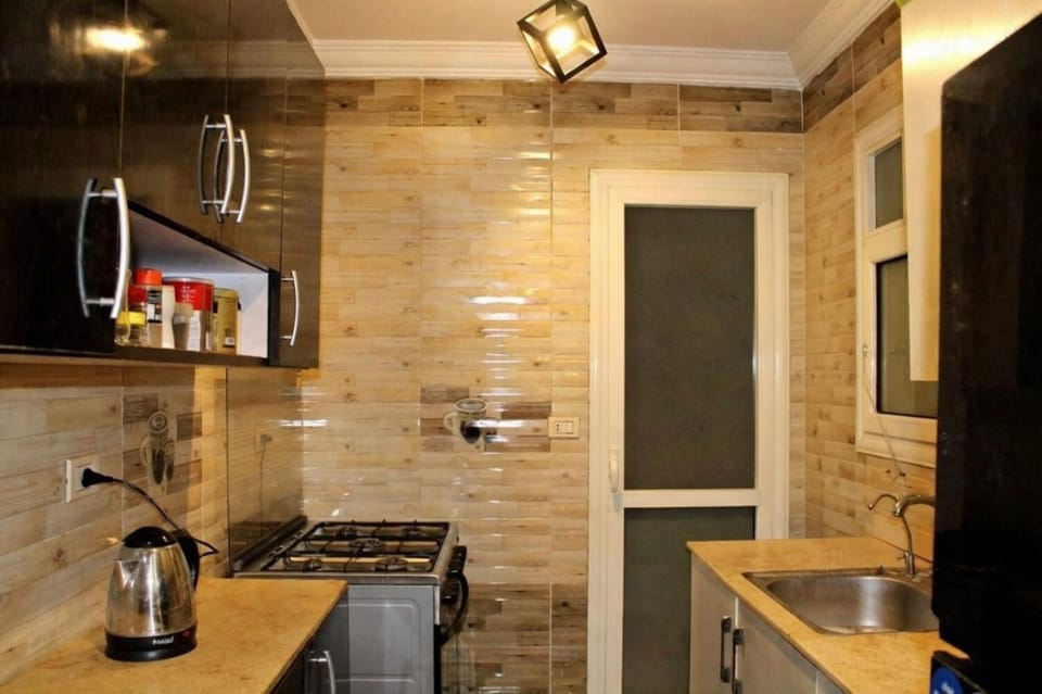 Coffee/tea facilities, Kitchen or kitchenette, minibar, oven