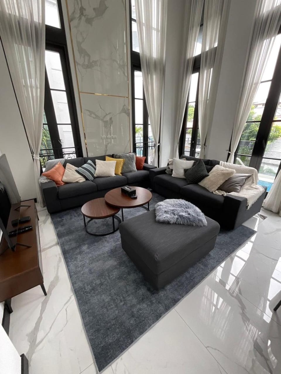 Luxury Pool Villa 5BR 12pax with Private Lift in Ekkamai Villa in Bangkok